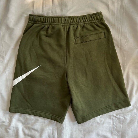 Men's Nike Sportswear Shorts - Picture 5 of 13